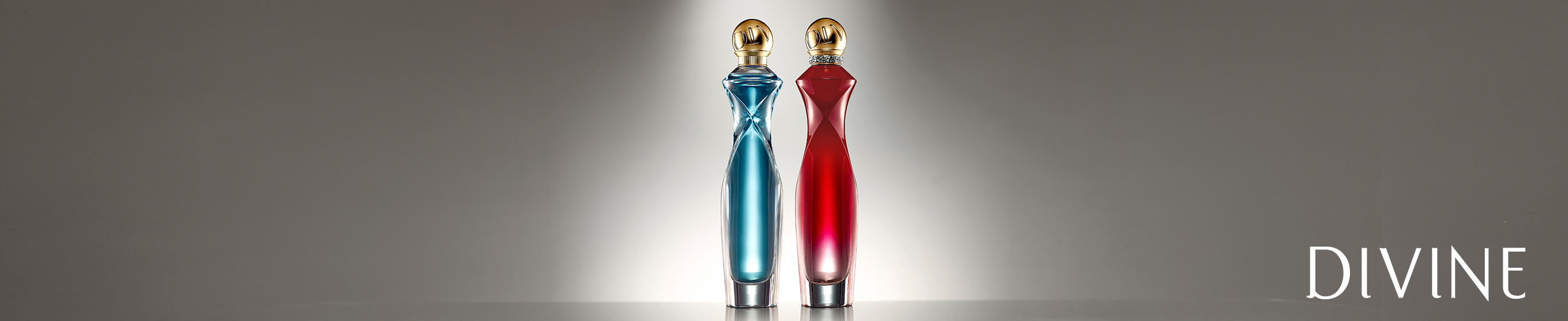 https://media-cdn.oriflame.com/contentImage?externalMediaId=7cd090d0-49cc-4cc1-831e-f3bd865fe496&name=Top-Brand-Page---Divine&inputFormat=jpg
