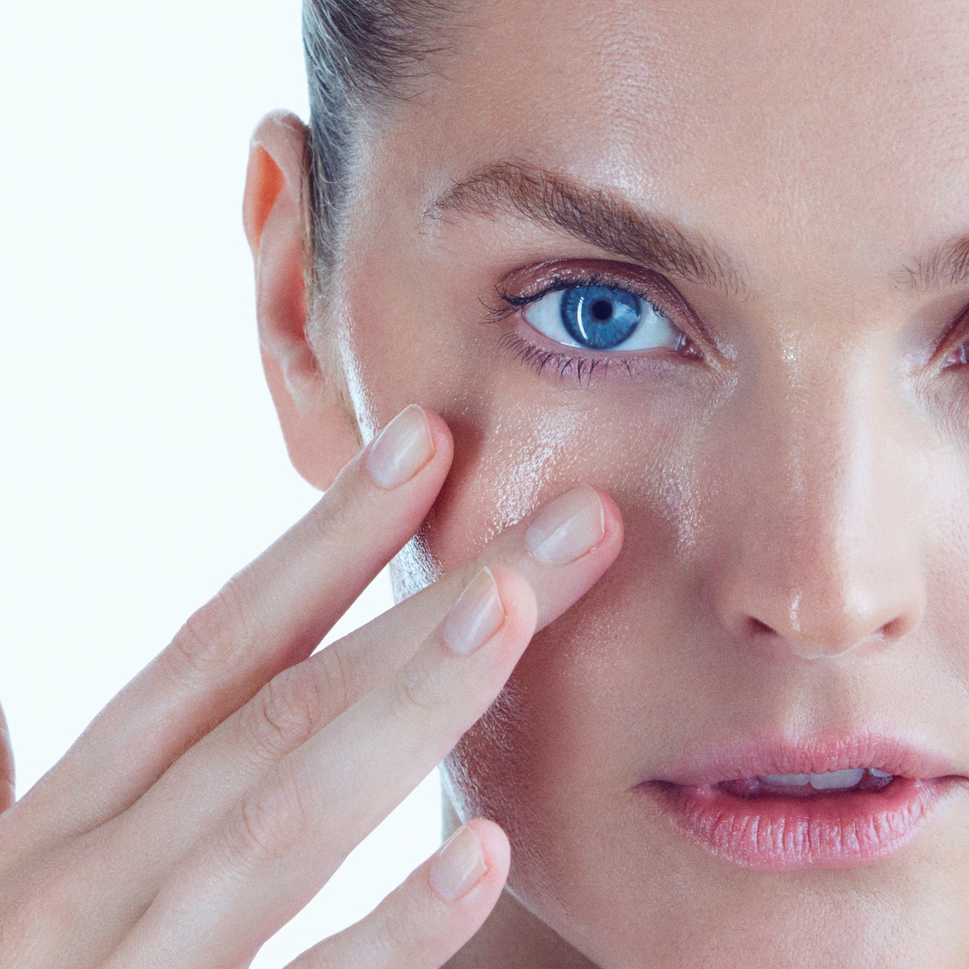 https://media-cdn.oriflame.com/productImage?externalMediaId=product-management-media%2fProducts%2f40878%2fRO%2f40878_3.png&MediaId=15022822&Version=1