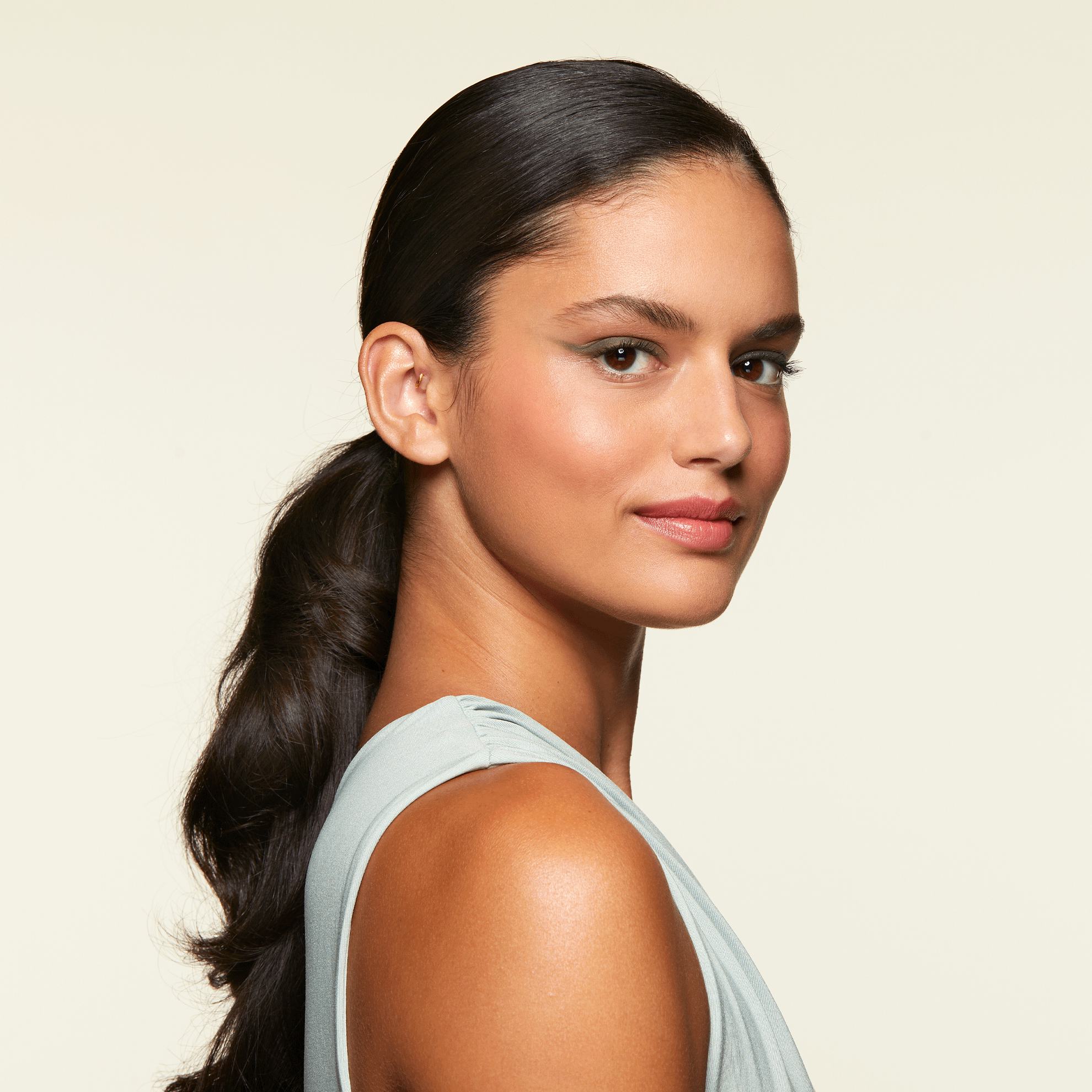 https://media-cdn.oriflame.com/productImage?externalMediaId=product-management-media%2fProducts%2f46403%2f46403_6.png&MediaId=17000620&Version=2