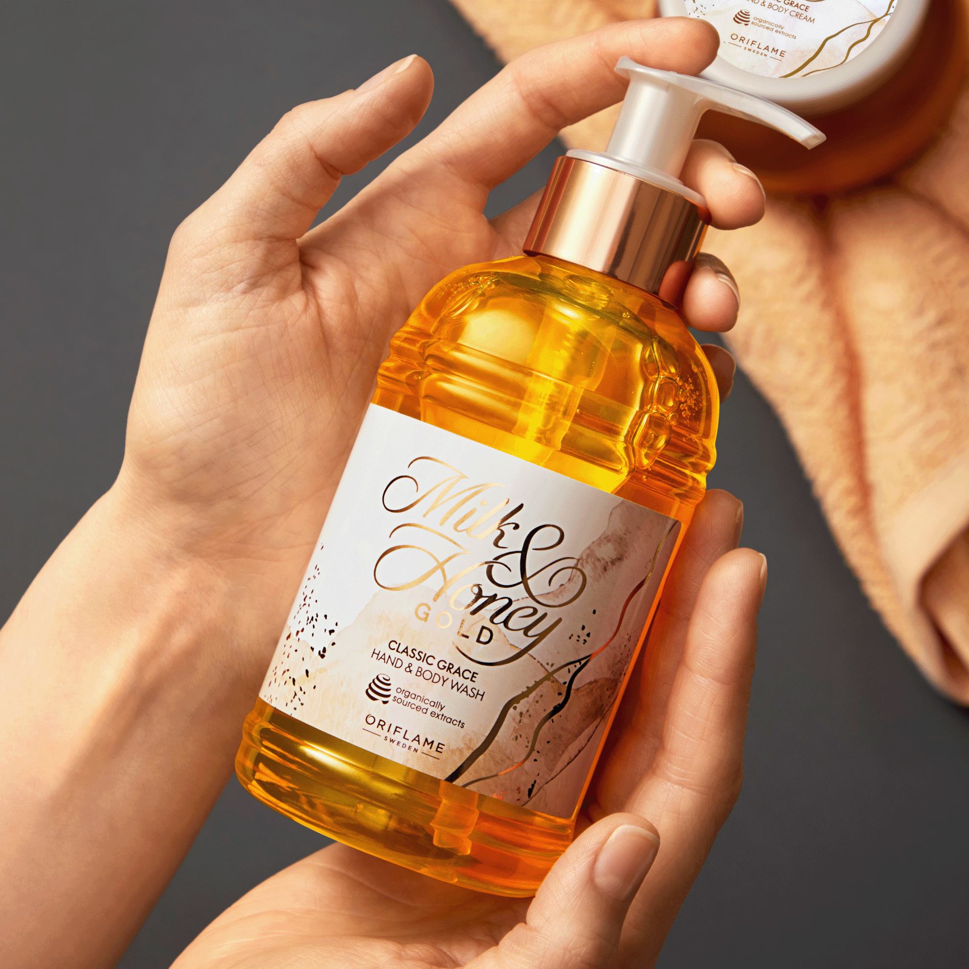 https://media-cdn.oriflame.com/productImage?externalMediaId=product-management-media%2fProducts%2f45817%2f45817_2.png&MediaId=17815986&Version=1