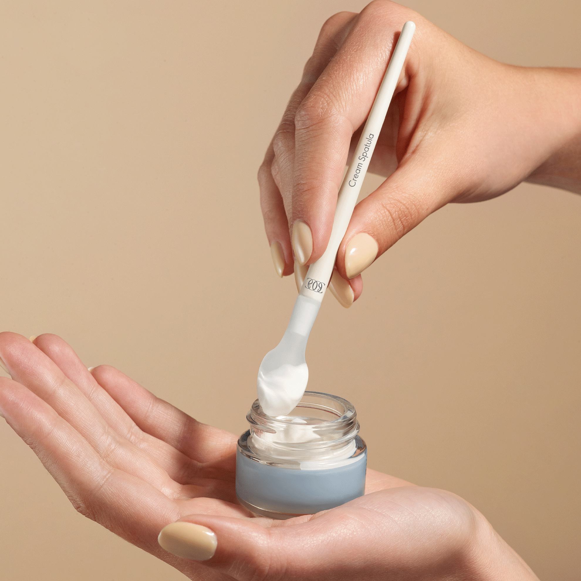 https://media-cdn.oriflame.com/productImage?externalMediaId=product-management-media%2fProducts%2f47421%2f47421_7.png&MediaId=18493020&Version=2