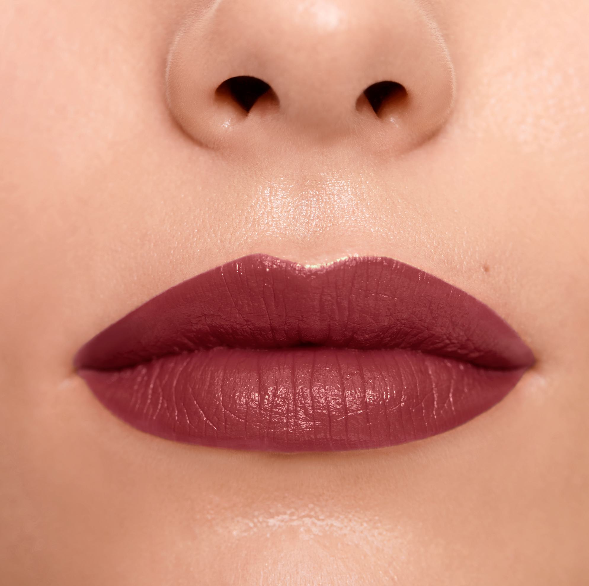 Primer plano de los labios de una mujer.