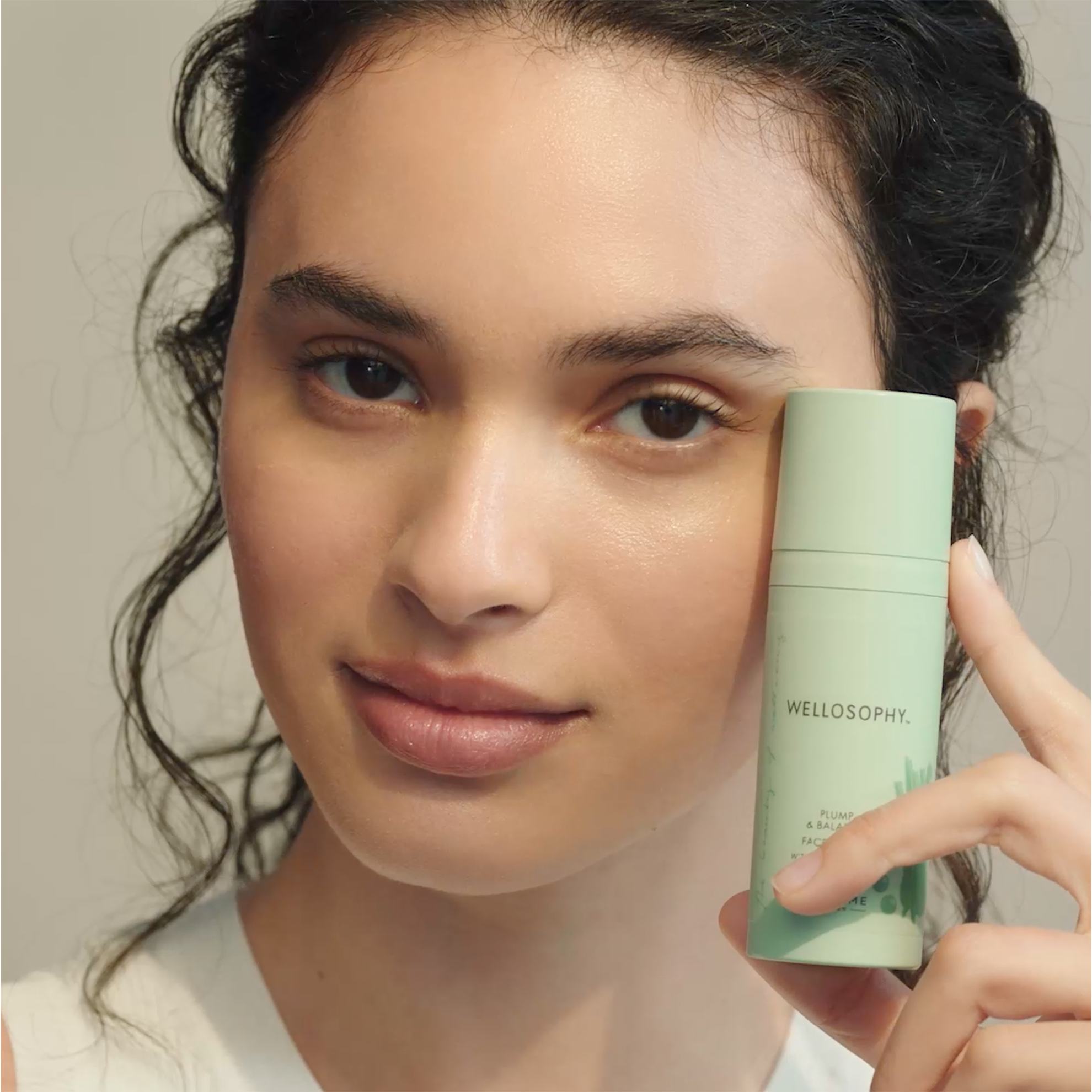 https://media-cdn.oriflame.com/productImage?externalMediaId=product-management-media%2fProducts%2f45138%2f45138_10.png&MediaId=19552239&Version=1