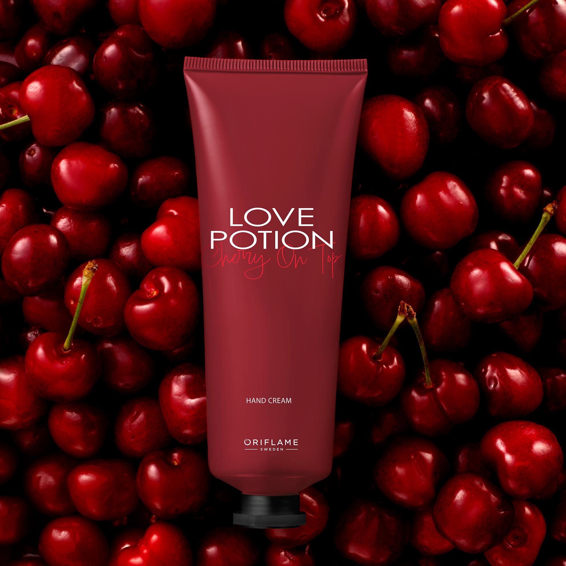 https://media-cdn.oriflame.com/productImage?externalMediaId=product-management-media%2fProducts%2f46979%2f46979_2.png&MediaId=19763924&Version=1