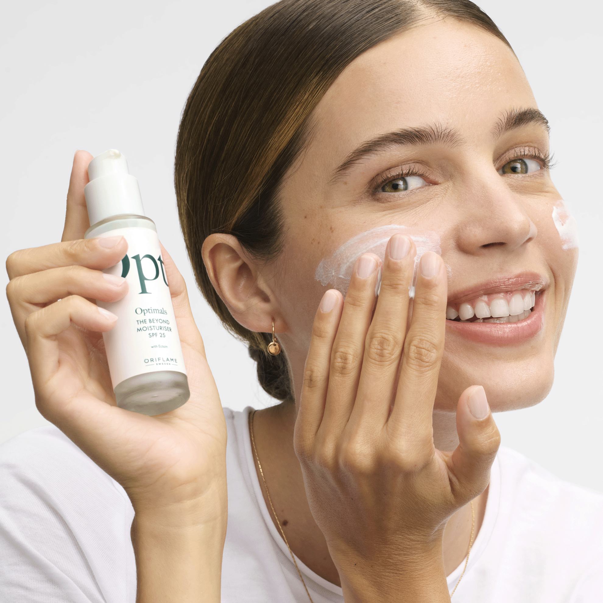 https://media-cdn.oriflame.com/productImage?externalMediaId=product-management-media%2fProducts%2f45326%2f45326_4.png&MediaId=19904738&Version=1