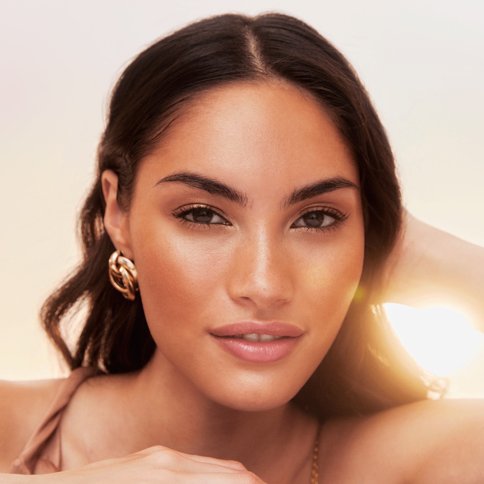 https://media-cdn.oriflame.com/productImage?externalMediaId=product-management-media%2fProducts%2f46934%2f46934_8.png&MediaId=19945533&Version=3
