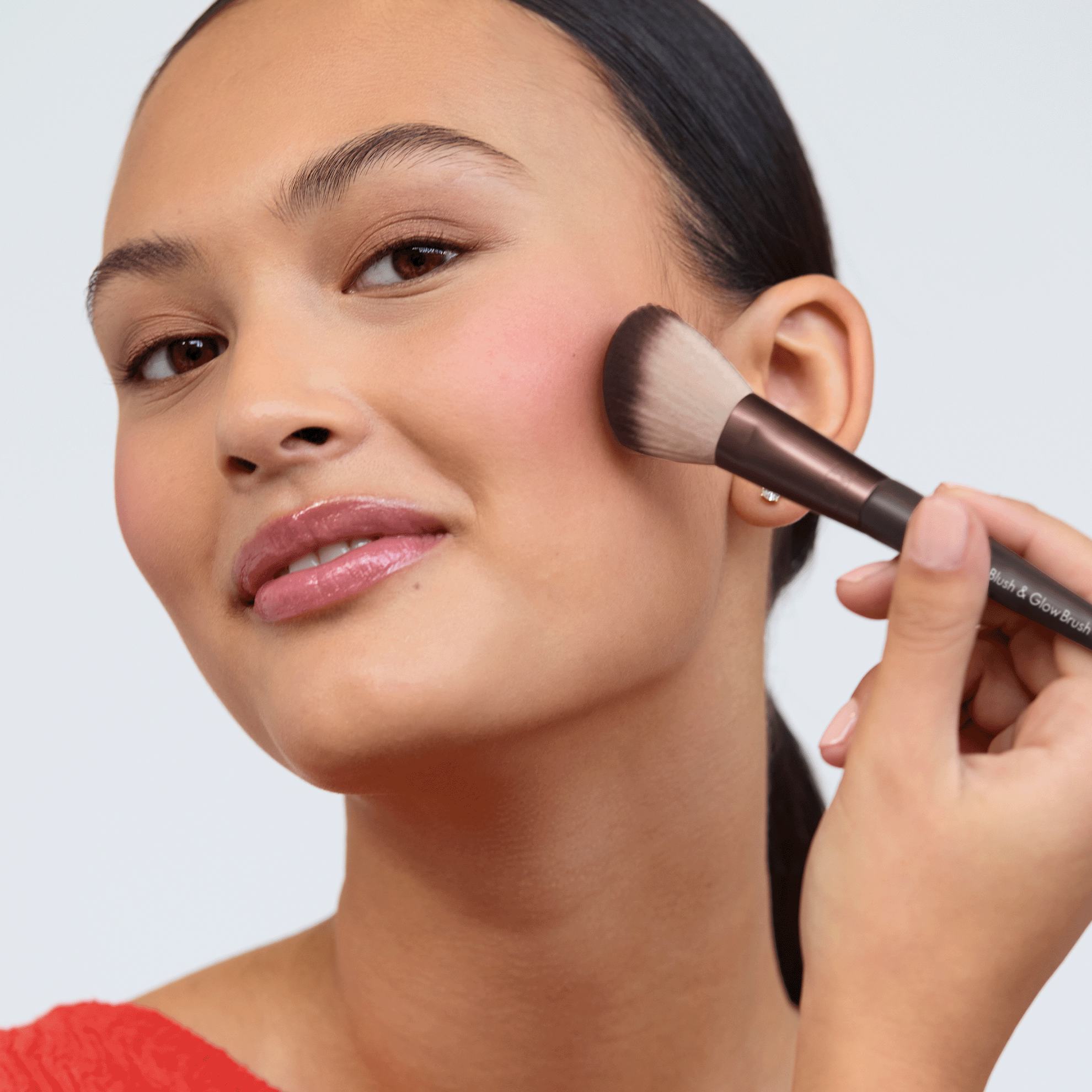 https://media-cdn.oriflame.com/productImage?externalMediaId=product-management-media%2fProducts%2f47828%2f47828_3.png&MediaId=20131006&Version=2