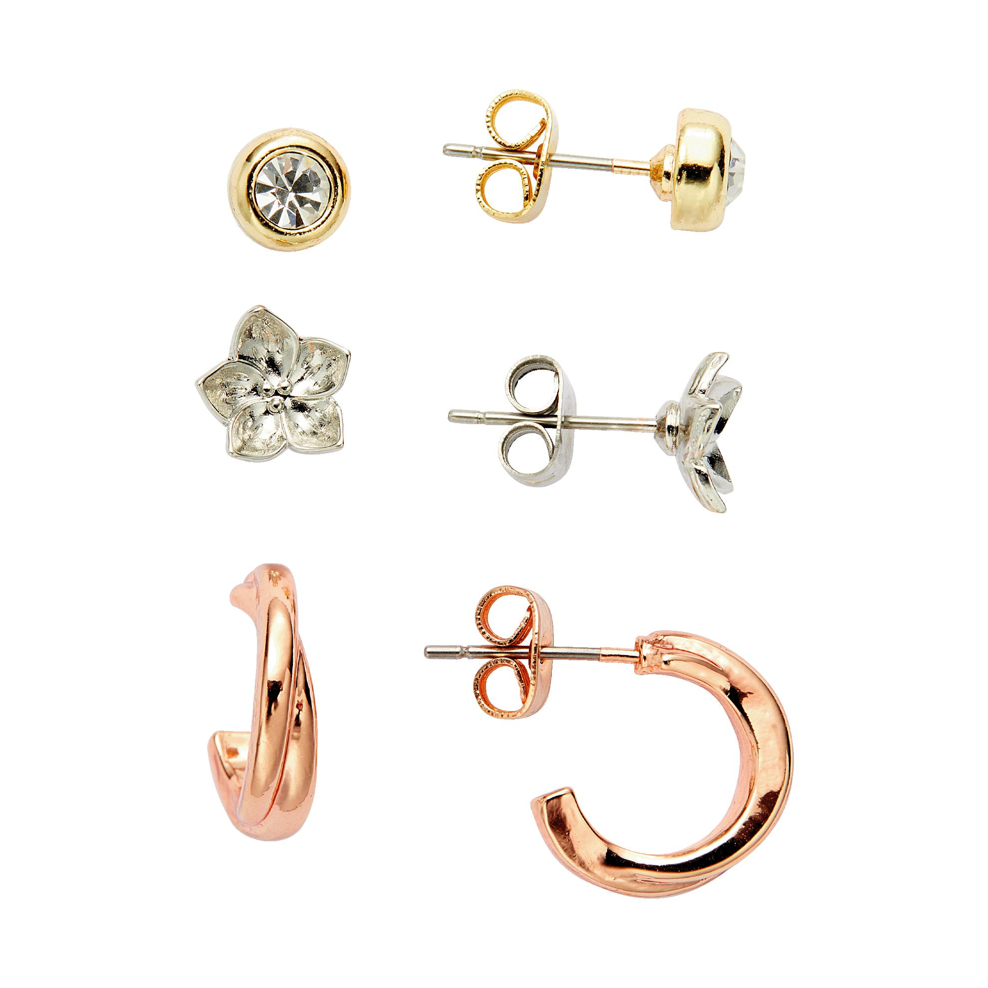 Un conjunto de pendientes con diamantes.