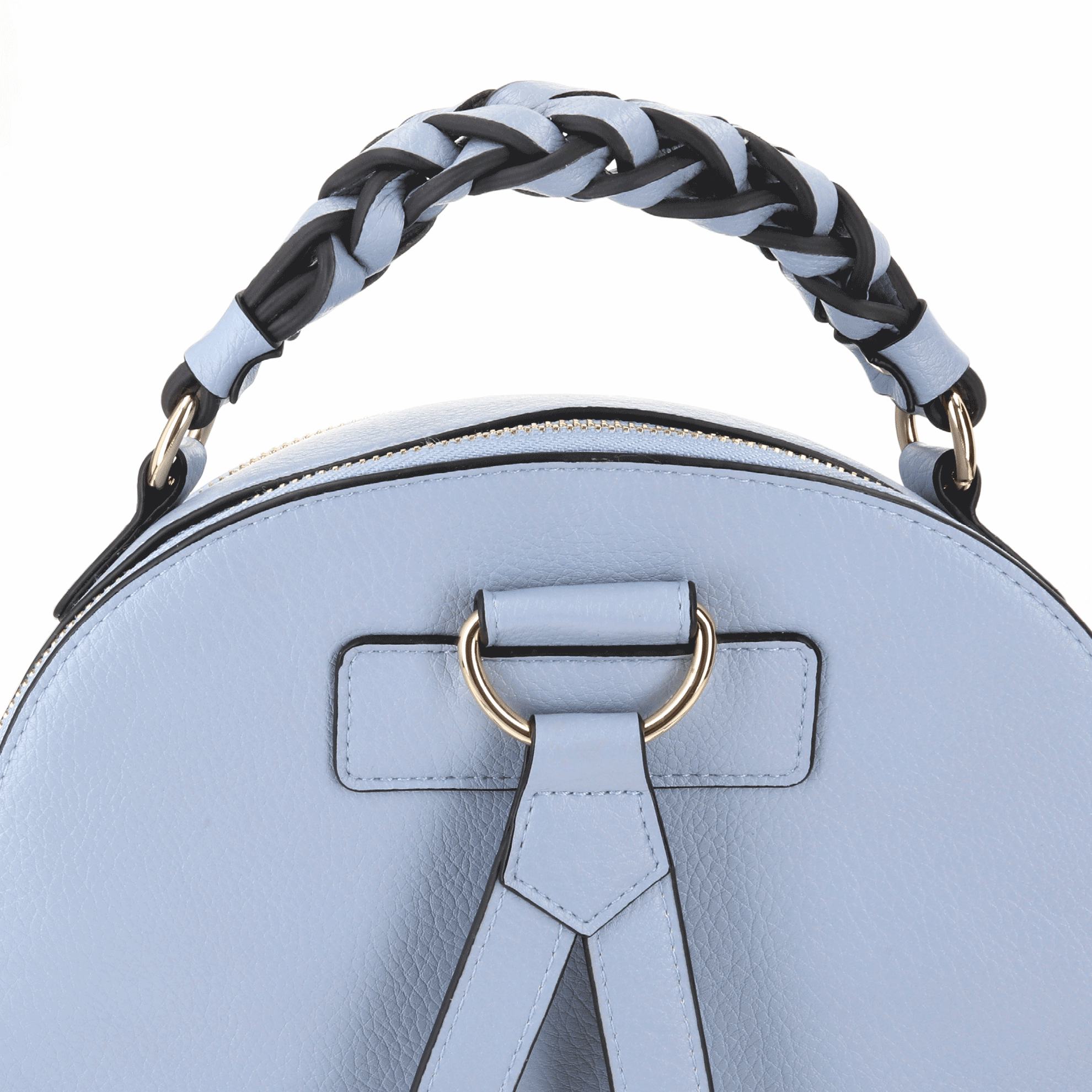 bir çantanın yaxından görünüşü