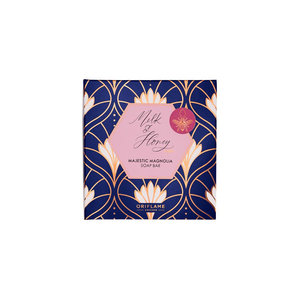 un paquete azul y dorado