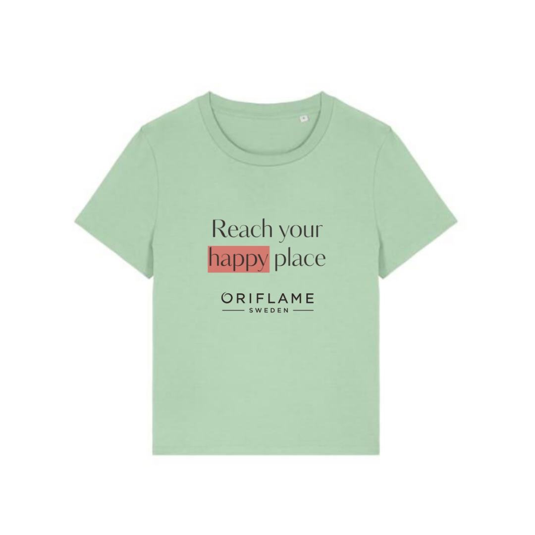 o cămașă verde cu text negru