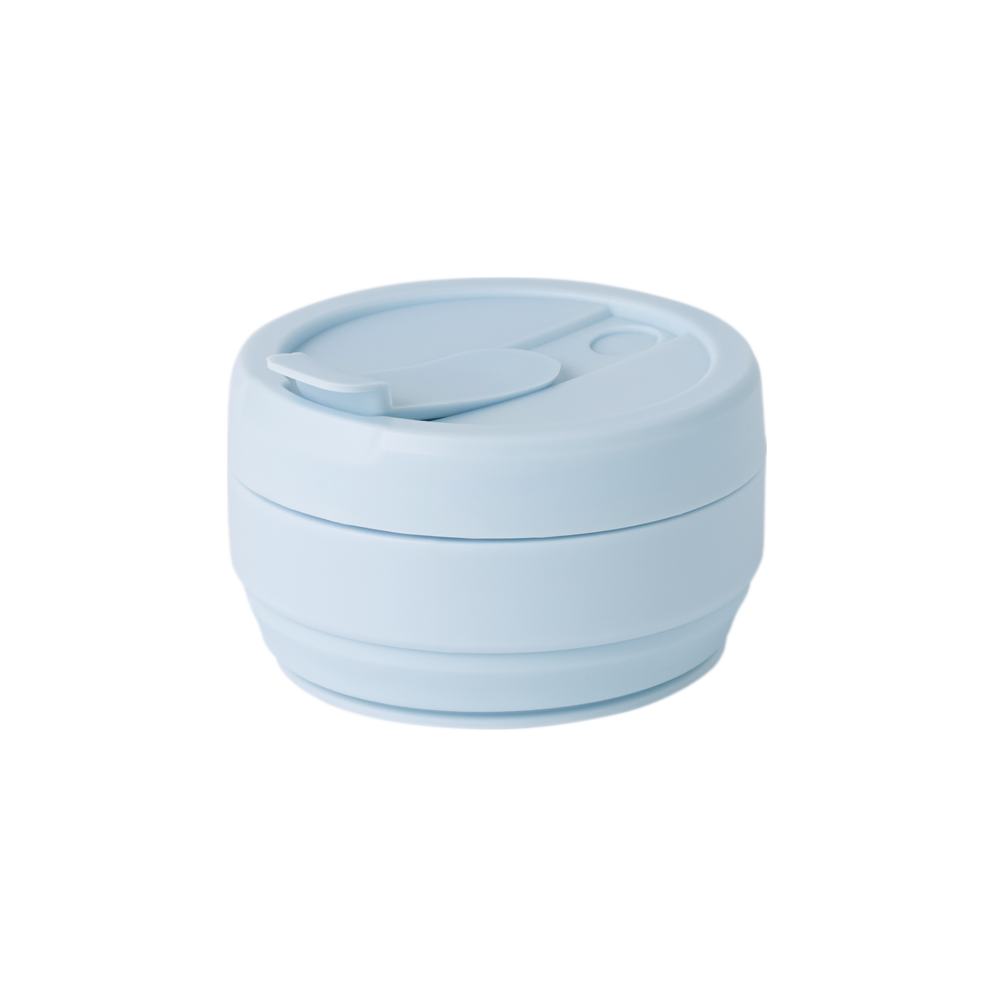 белый контейнер с крышкой