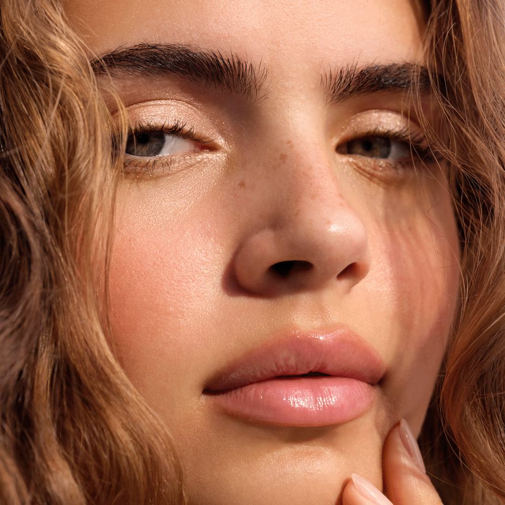 moters veido artimas planas