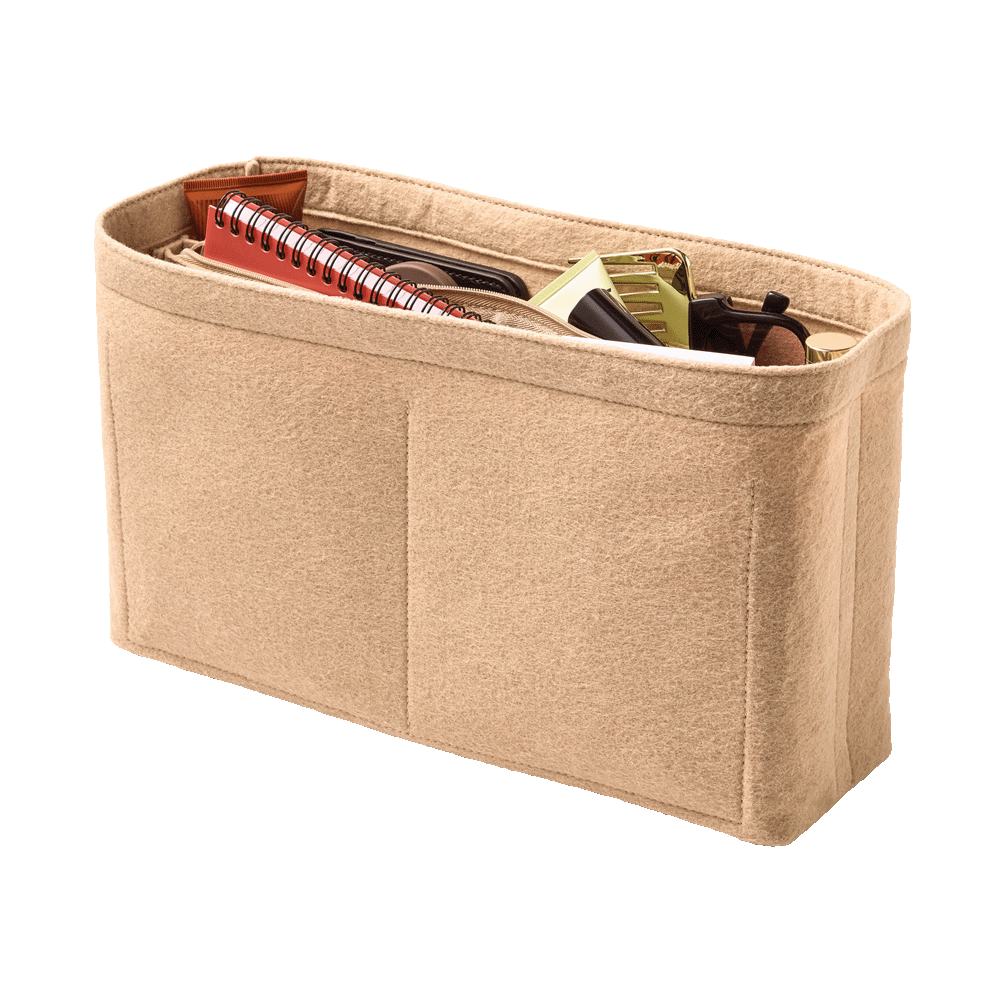 ներսում առարկաներով պայուսակ