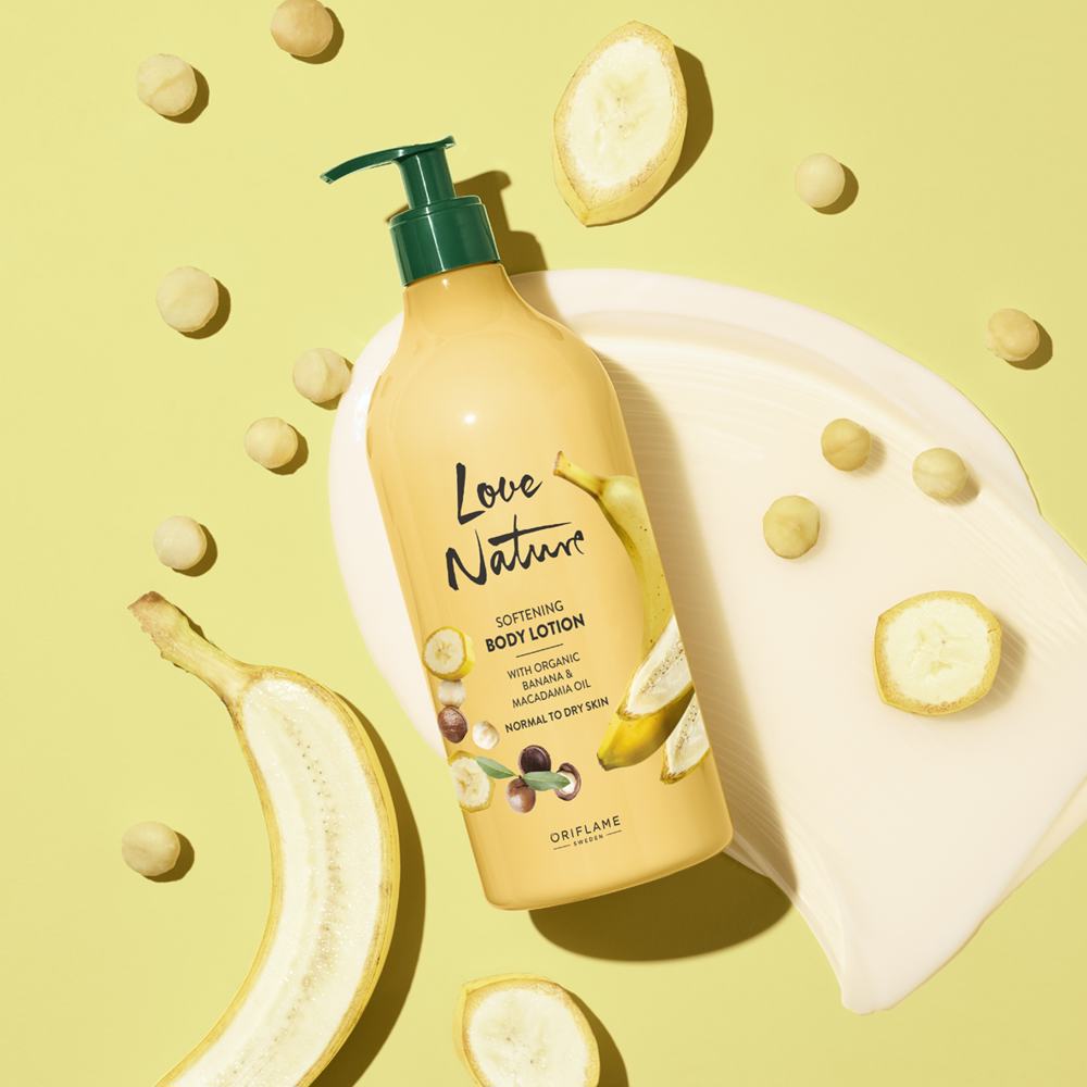 ένα μπουκάλι λοσιόν σώματος δίπλα σε μια μπανάνα