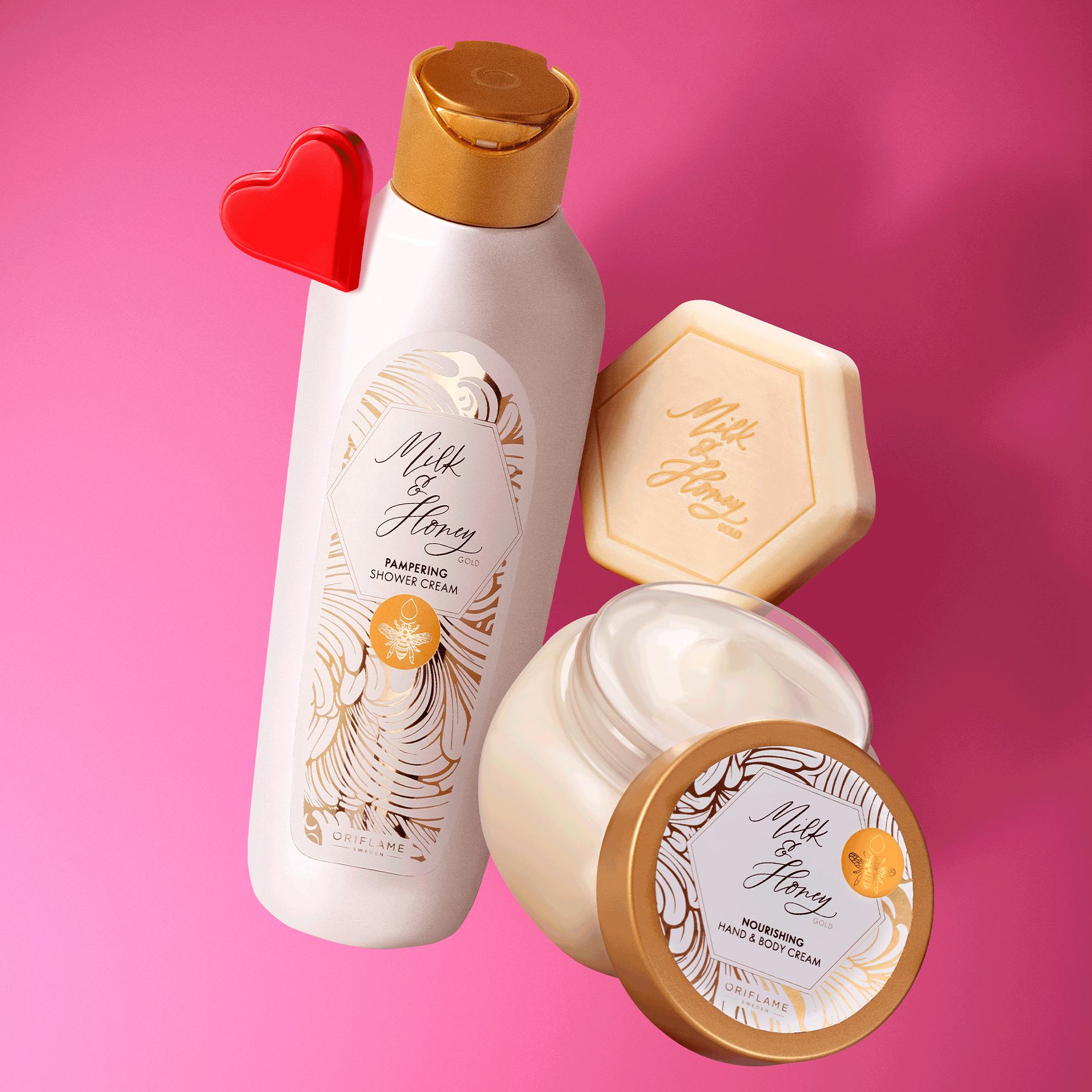 un grup de sticle albe cu capace aurii