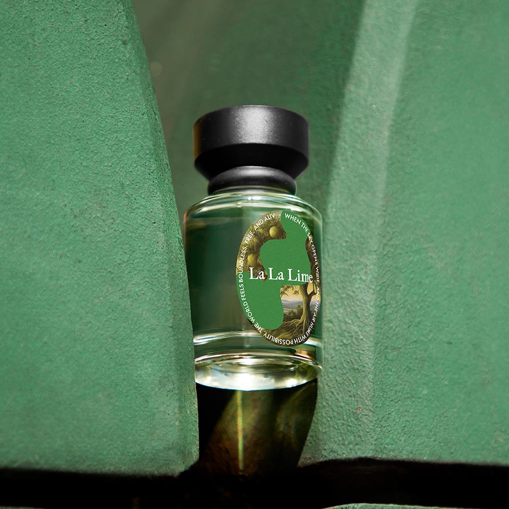 mała buteleczka perfum