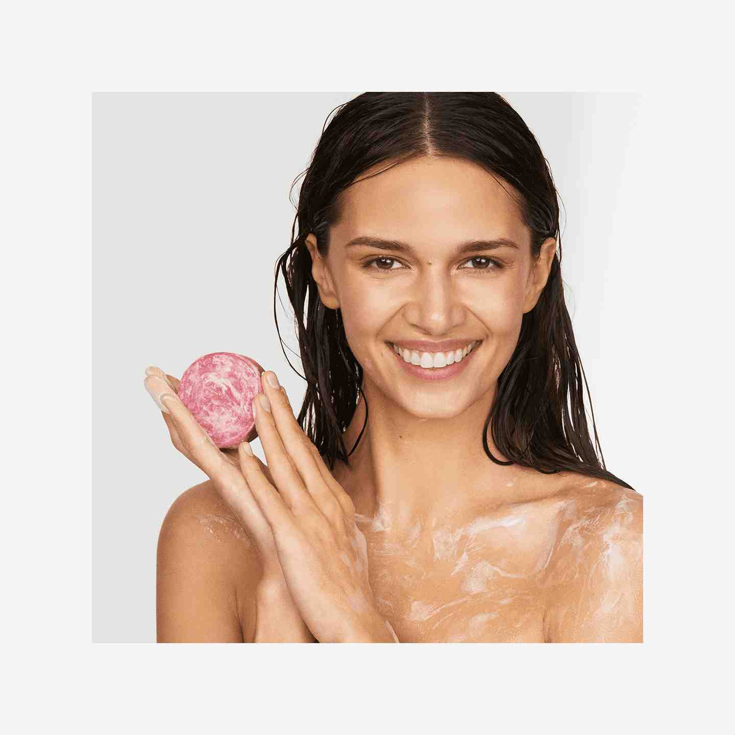 https://media-cdn.oriflame.com/productImage?externalMediaId=product-management-media%2fProducts%2f41277%2fAZ%2f41277_5.png&id=16274147&version=1