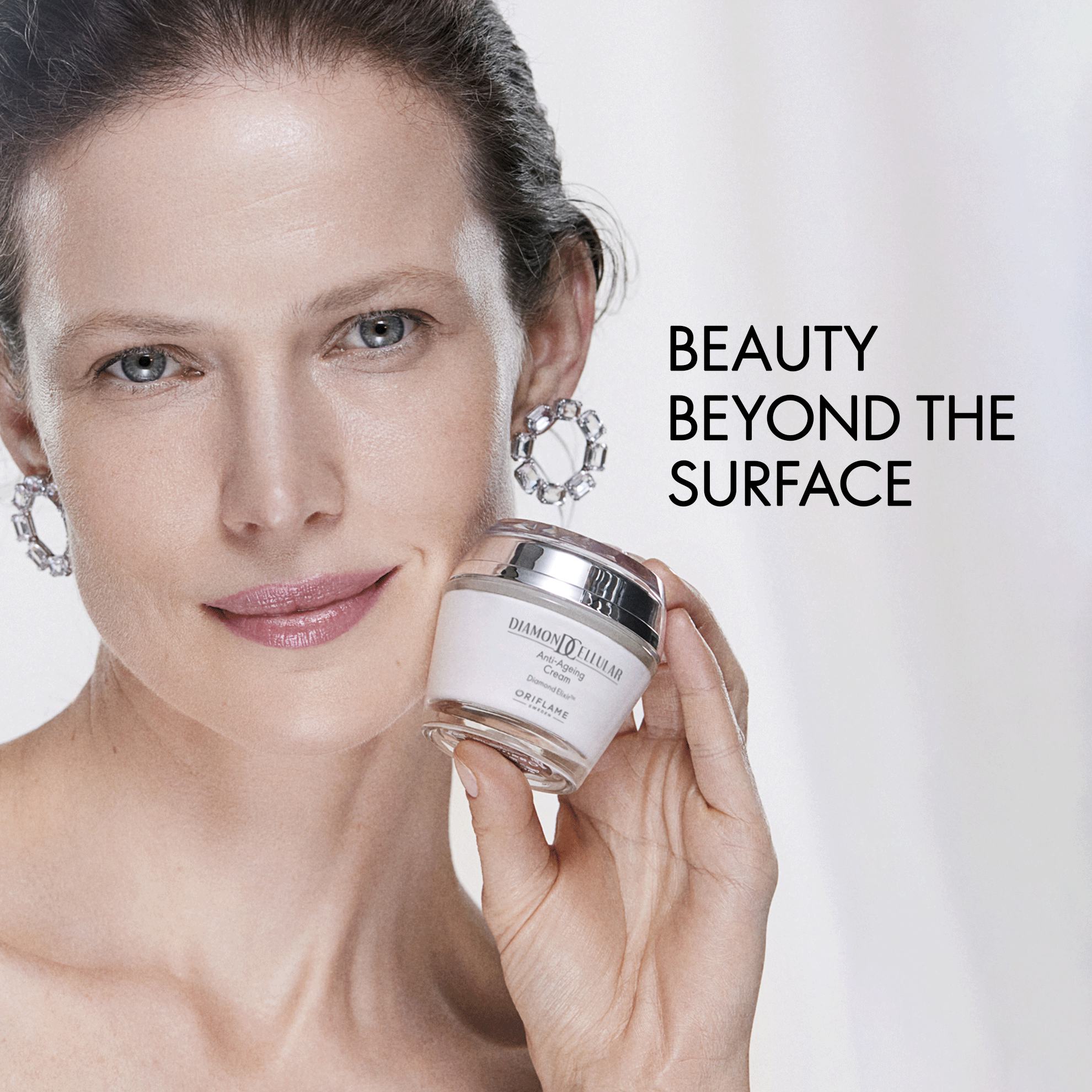 https://media-cdn.oriflame.com/productImage?externalMediaId=product-management-media%2fProducts%2f13659%2fIN%2f13659_2.png&id=20834797&version=2