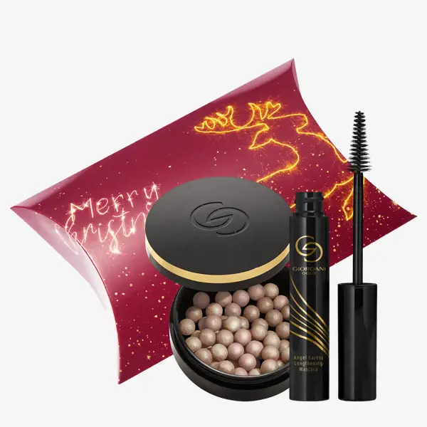 Des produits de maquillage sur un oreiller