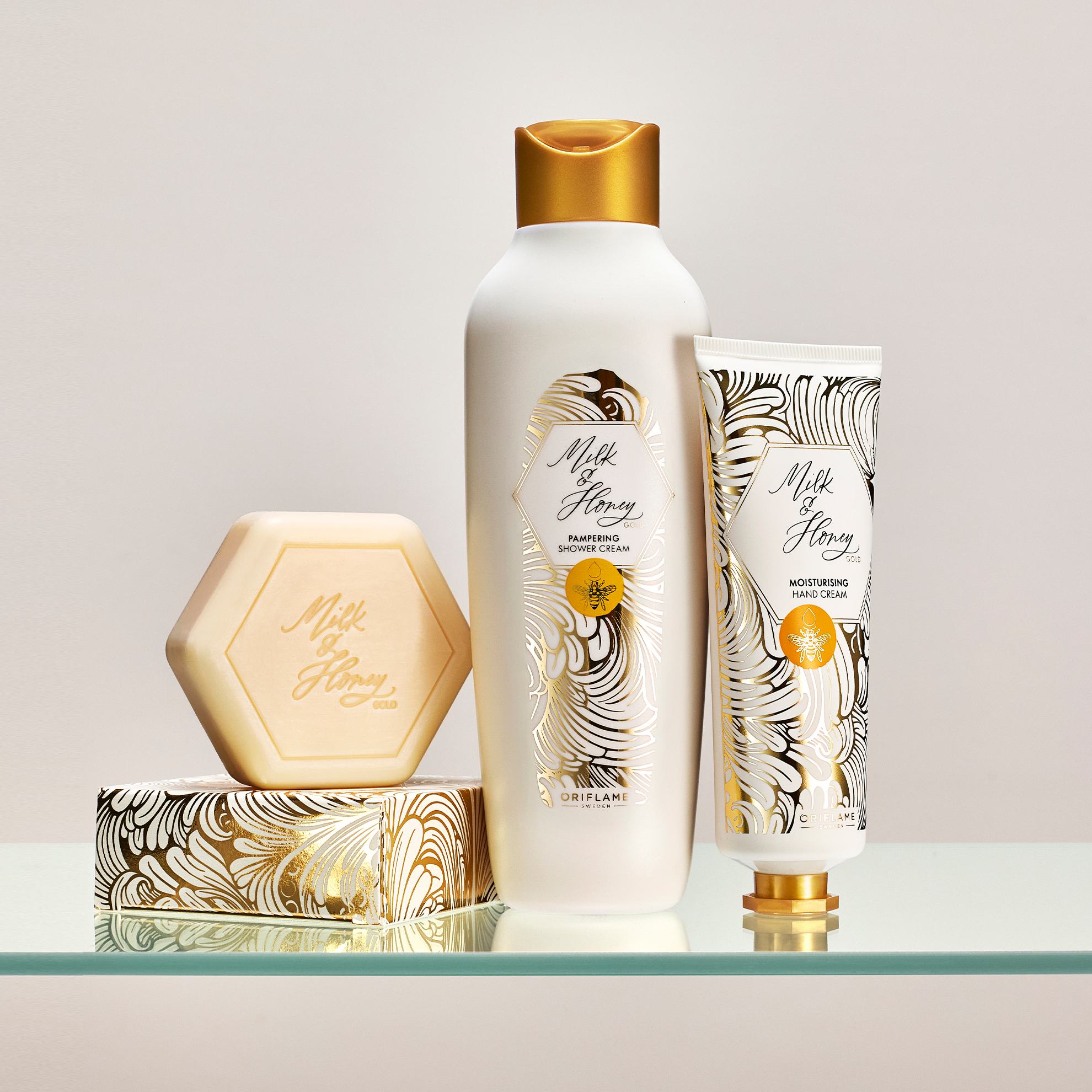 https://media-cdn.oriflame.com/productImage?externalMediaId=product-management-media%2fProducts%2f153402%2f153402_2.png&id=20596808&version=1