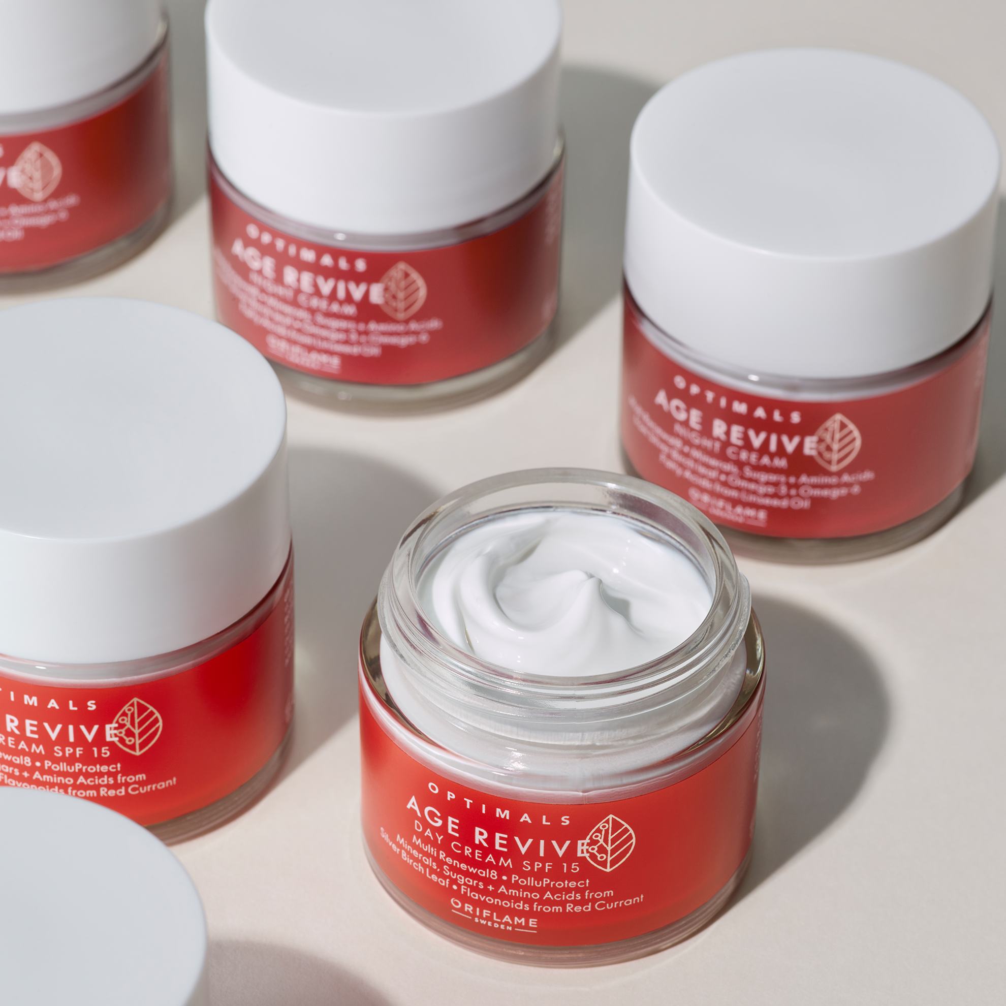 https://media-cdn.oriflame.com/productImage?externalMediaId=product-management-media%2fProducts%2f153496%2f153496_2.png&id=20603255&version=1