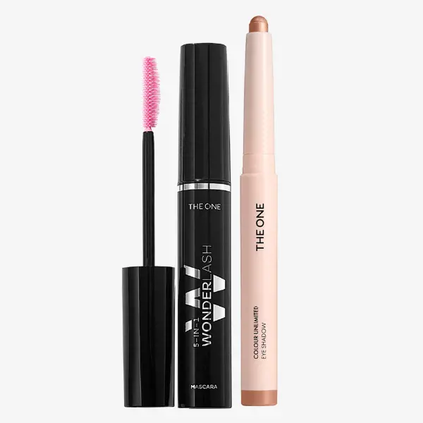 um grande plano de um pincel de maquilhagem