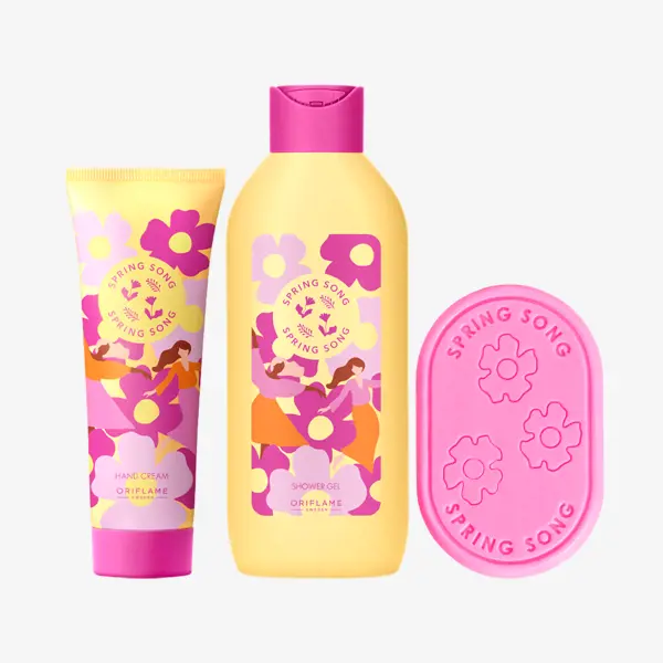 grupa butelek z kwiatami