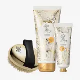 skupina krémů a štětec