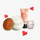 sekelompok produk makeup yang berbeda