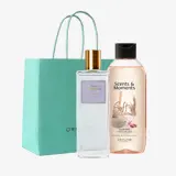 сөмкенің жанындағы бөтелкелер тобы