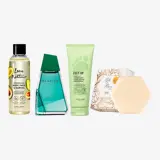 un grupo de frascos de productos para el cuidado corporal