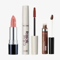 un ensemble de produits de maquillage