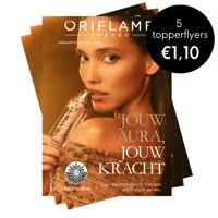 een tijdschriftcover met een vrouw die een fles vasthoudt