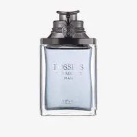 o sticlă de parfum
