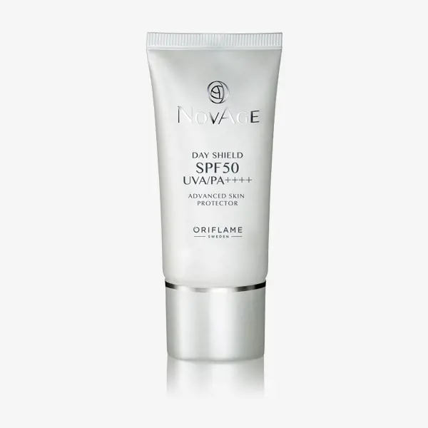 un flacon de crème blanc