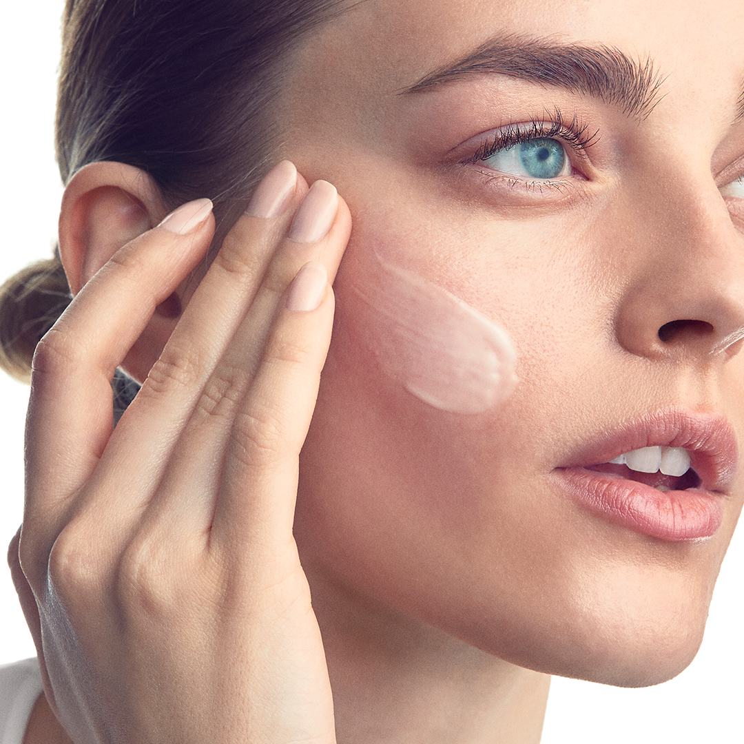 https://media-cdn.oriflame.com/productImage?externalMediaId=product-management-media%2fProducts%2f38391%2fMD%2f38391_4.png&id=15488558&version=1