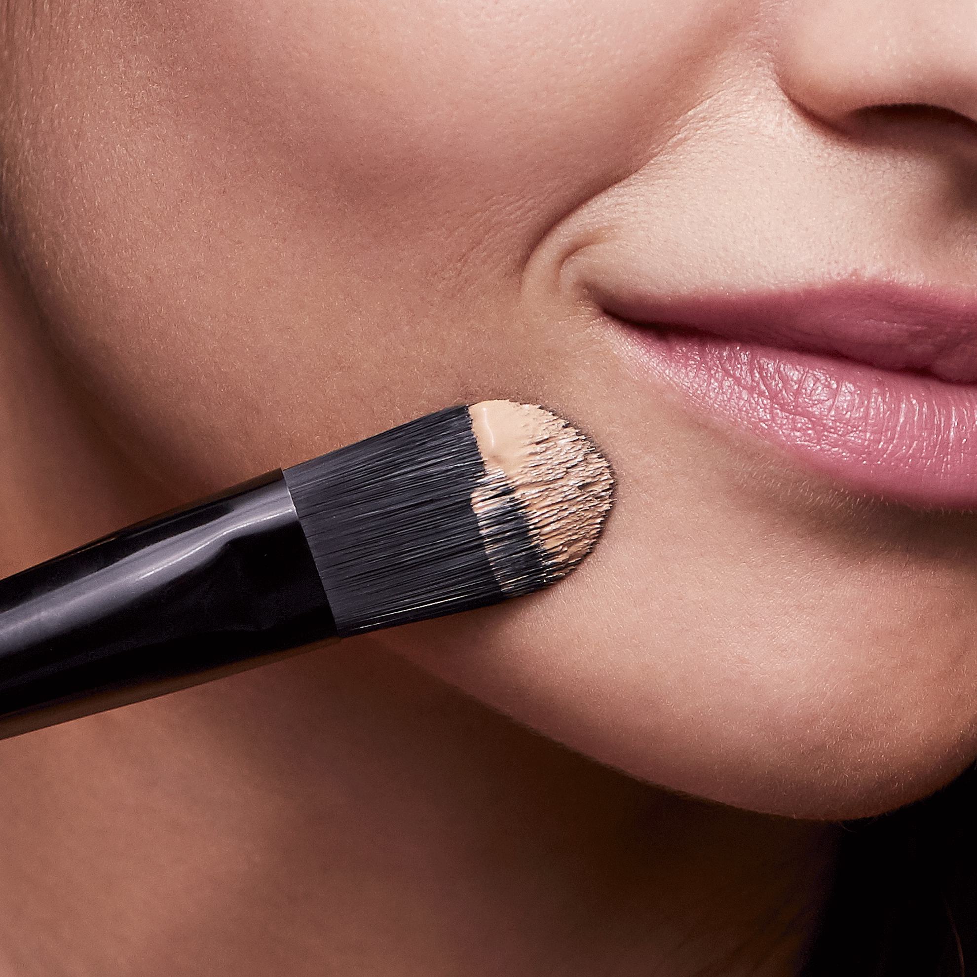 https://media-cdn.oriflame.com/productImage?externalMediaId=product-management-media%2fProducts%2f38805%2fID%2f38805_3.png&id=14812493&version=2