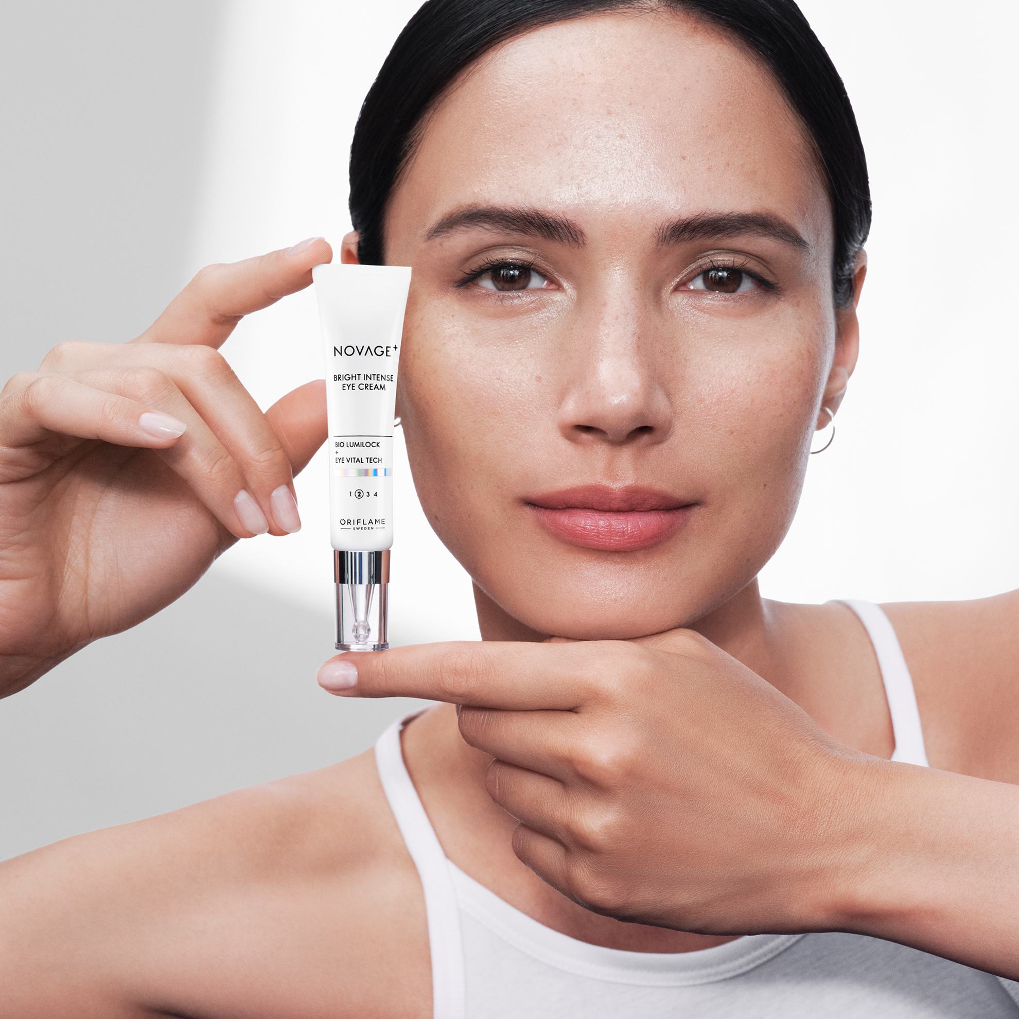 https://media-cdn.oriflame.com/productImage?externalMediaId=product-management-media%2fProducts%2f41033%2f41033_3.png&id=17448898&version=4