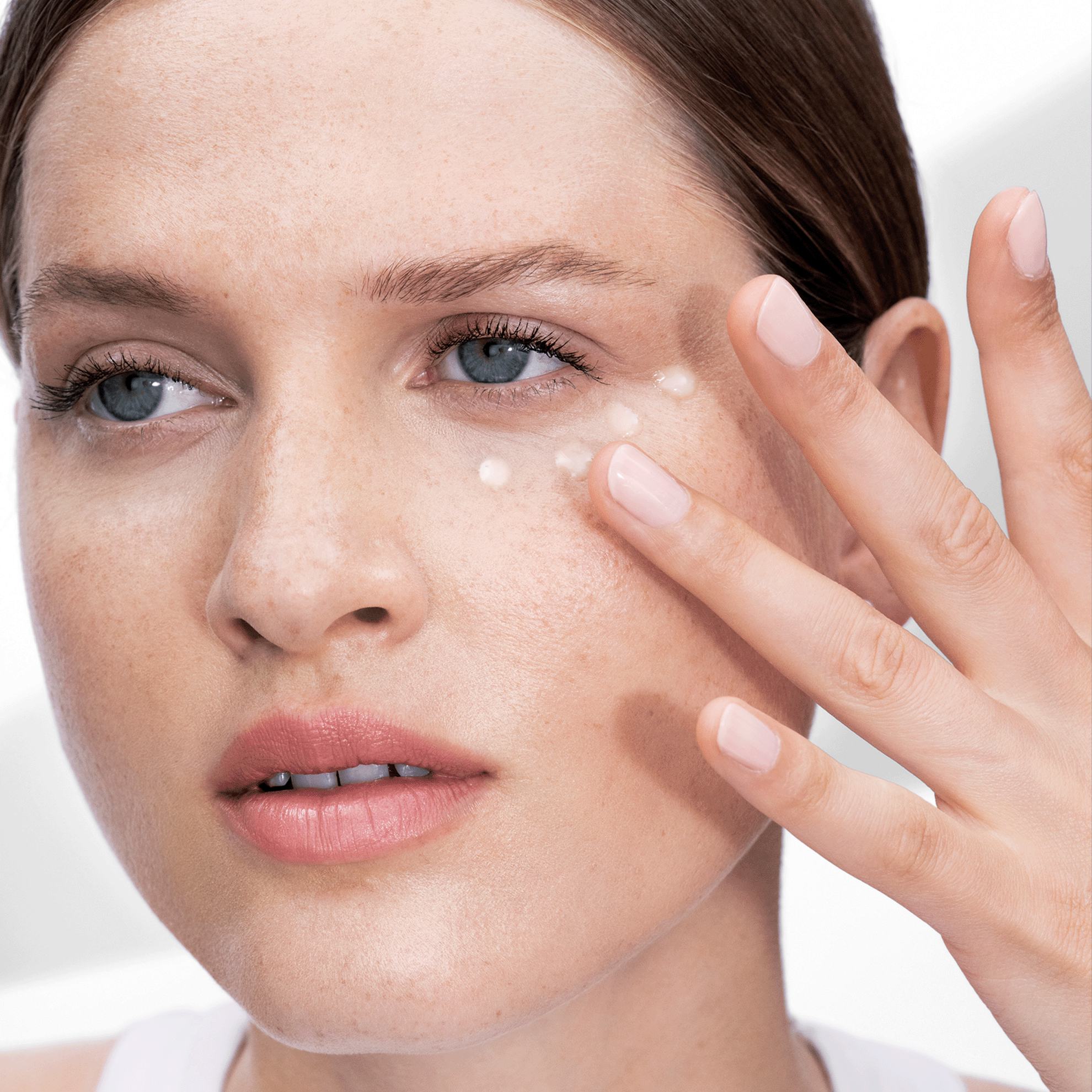 https://media-cdn.oriflame.com/productImage?externalMediaId=product-management-media%2fProducts%2f41034%2f41034_2.png&id=17448894&version=4