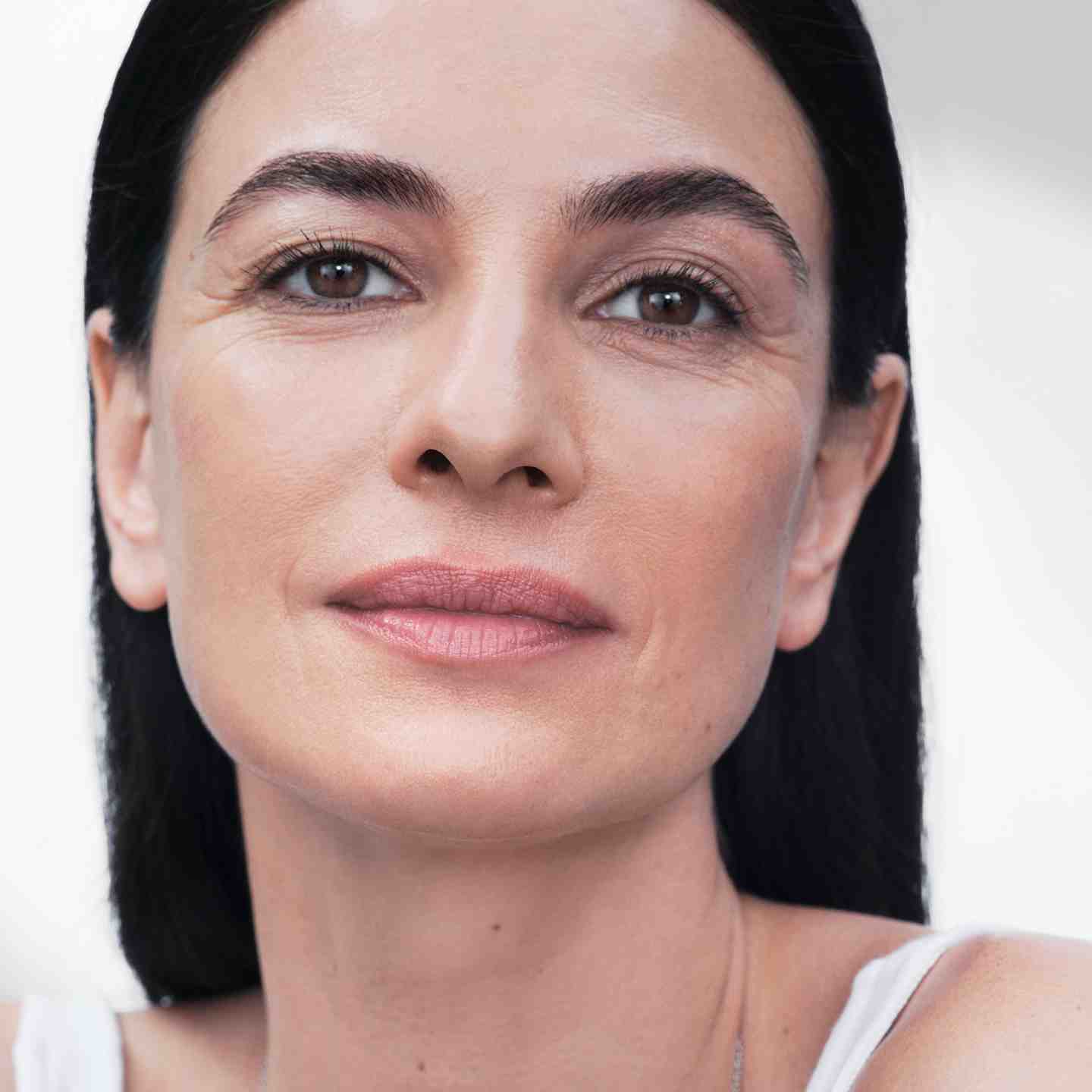 https://media-cdn.oriflame.com/productImage?externalMediaId=product-management-media%2FProducts%2F41037%2F41037_4.png&id=17448847&version=2&ib=%23F5F5F5