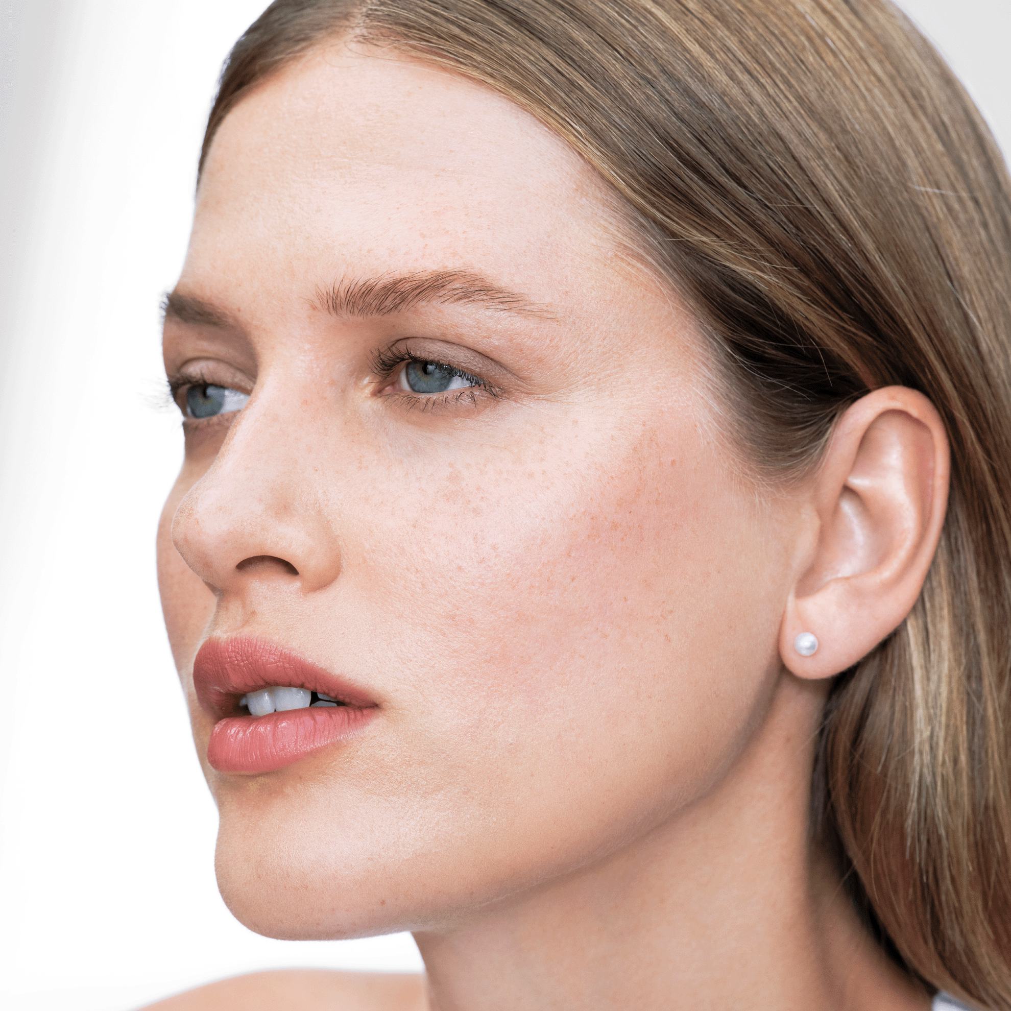 https://media-cdn.oriflame.com/productImage?externalMediaId=product-management-media%2fProducts%2f41044%2f41044_8.png&id=17447831&version=7