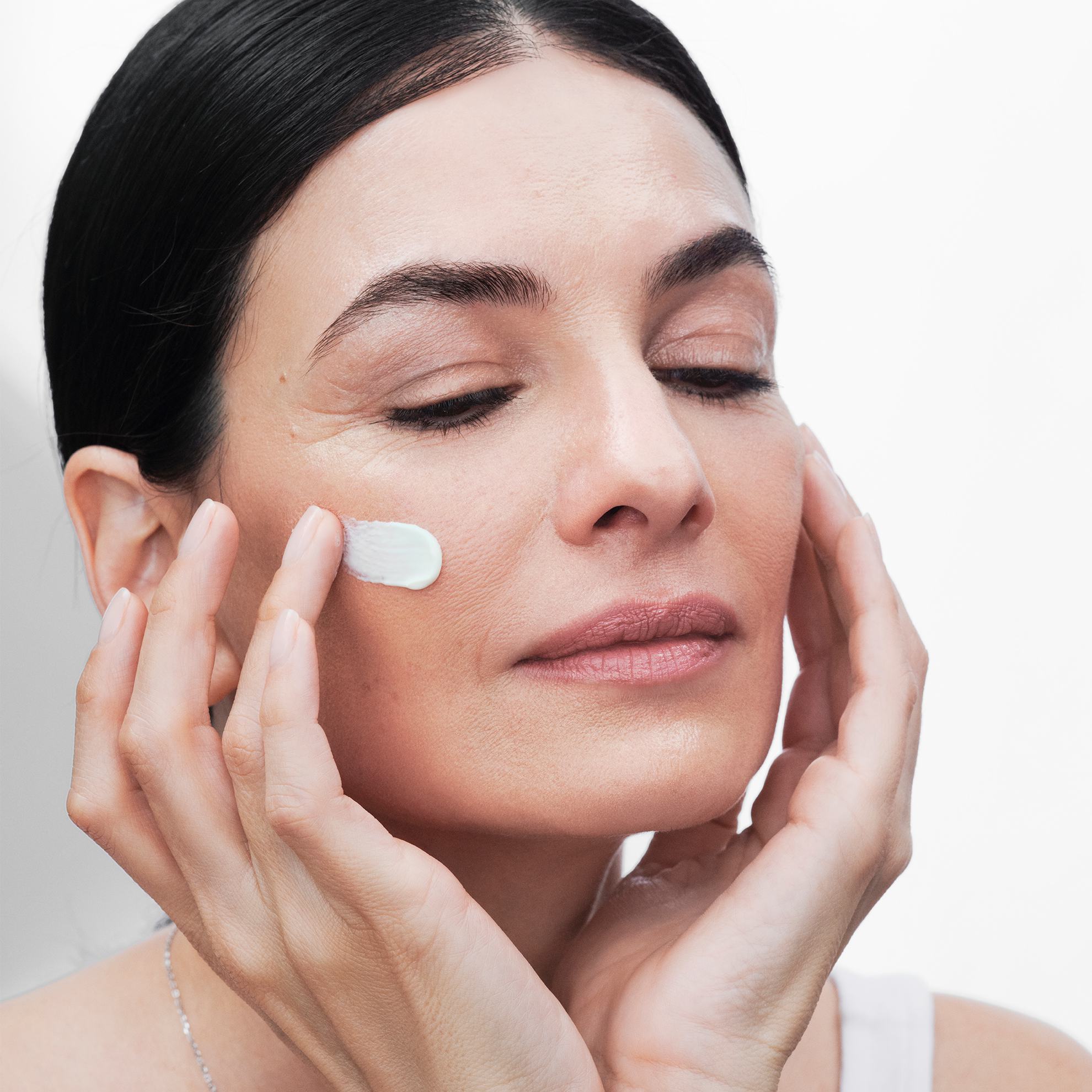 https://media-cdn.oriflame.com/productImage?externalMediaId=product-management-media%2fProducts%2f41048%2f41048_5.png&id=17447737&version=6