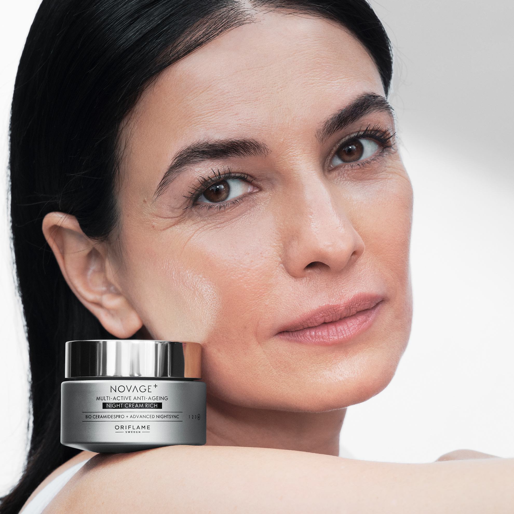 https://media-cdn.oriflame.com/productImage?externalMediaId=product-management-media%2fProducts%2f41058%2f41058_4.png&id=17447603&version=6