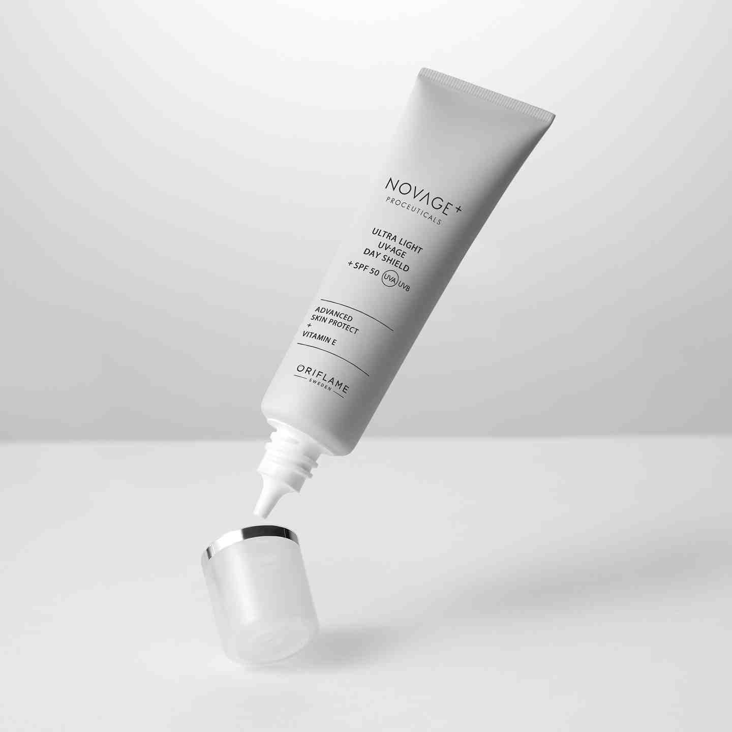 https://media-cdn.oriflame.com/productImage?externalMediaId=product-management-media%2FProducts%2F41059%2F41059_2.png&id=18095850&version=2&ib=%23F5F5F5