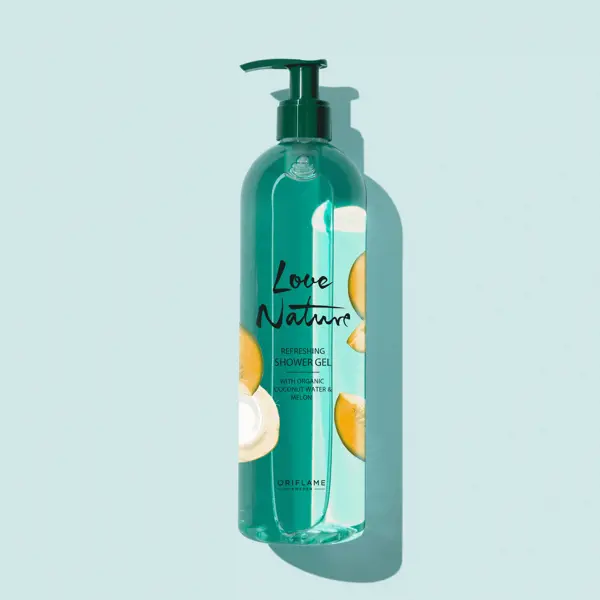 Love Nature gel doccia rinfrescante con acqua di cocco e melone bio