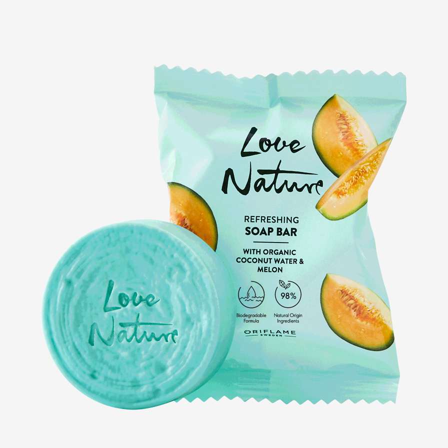 Odświeżające mydło Love Nature z organiczną wodą kokosową i melonem