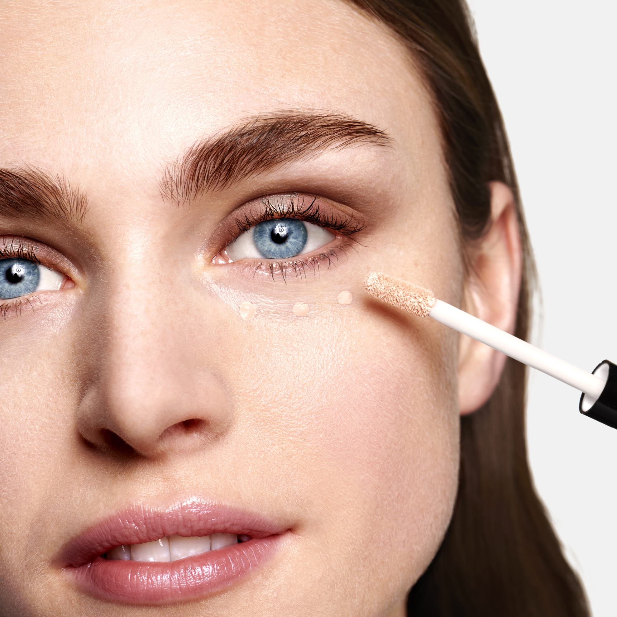 https://media-cdn.oriflame.com/productImage?externalMediaId=product-management-media%2fProducts%2f41989%2fMD%2f41989_5.png&id=15583309&version=2