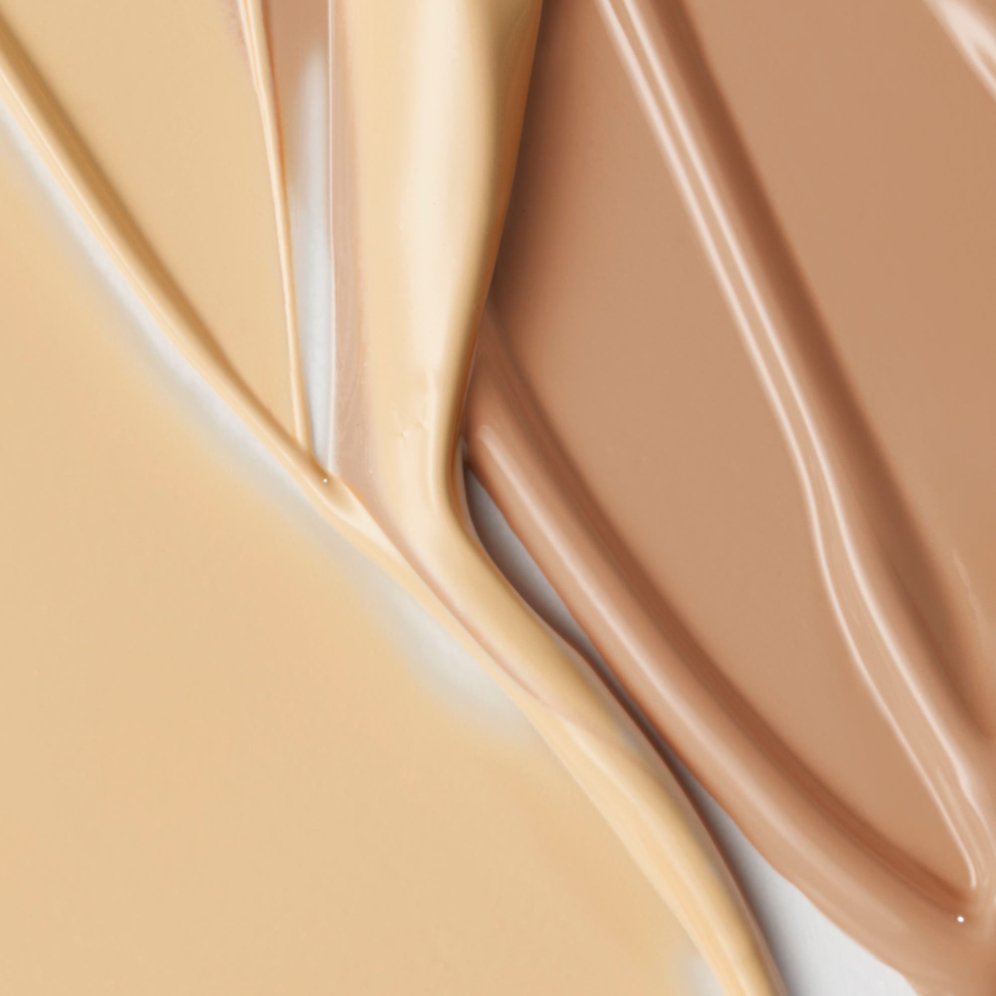https://media-cdn.oriflame.com/productImage?externalMediaId=product-management-media%2fProducts%2f42103%2f42103_5.png&id=18431811&version=2