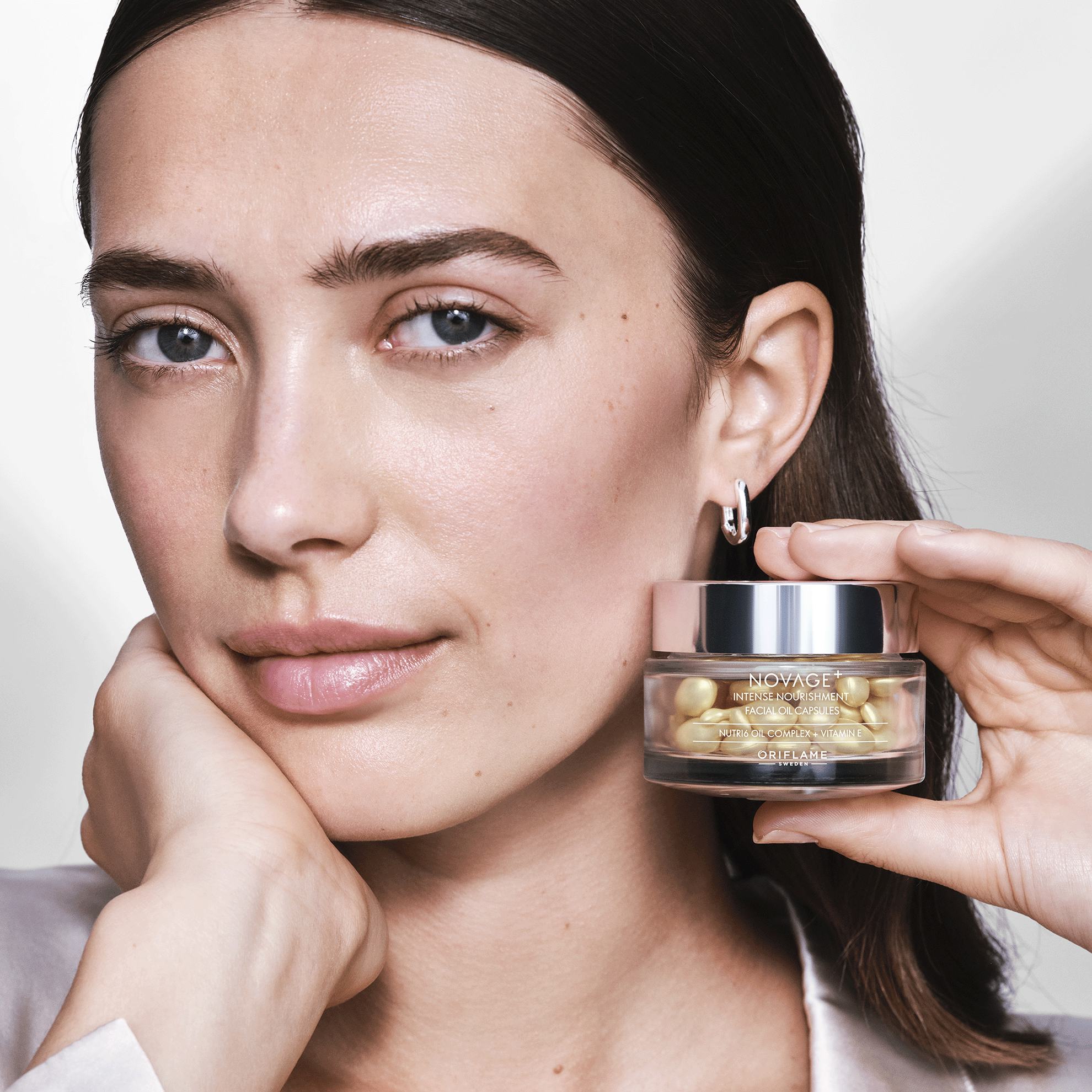 https://media-cdn.oriflame.com/productImage?externalMediaId=product-management-media%2fProducts%2f42256%2fLV%2f42256_8.png&id=18501081&version=4